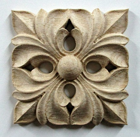 резная розетка из дерева rr007.jpg