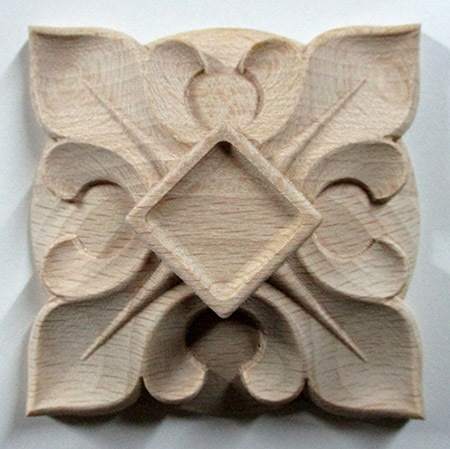 резная розетка из дерева rr0017.jpg